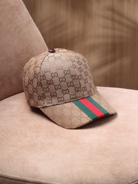 طاقية جوتشي ستاتي